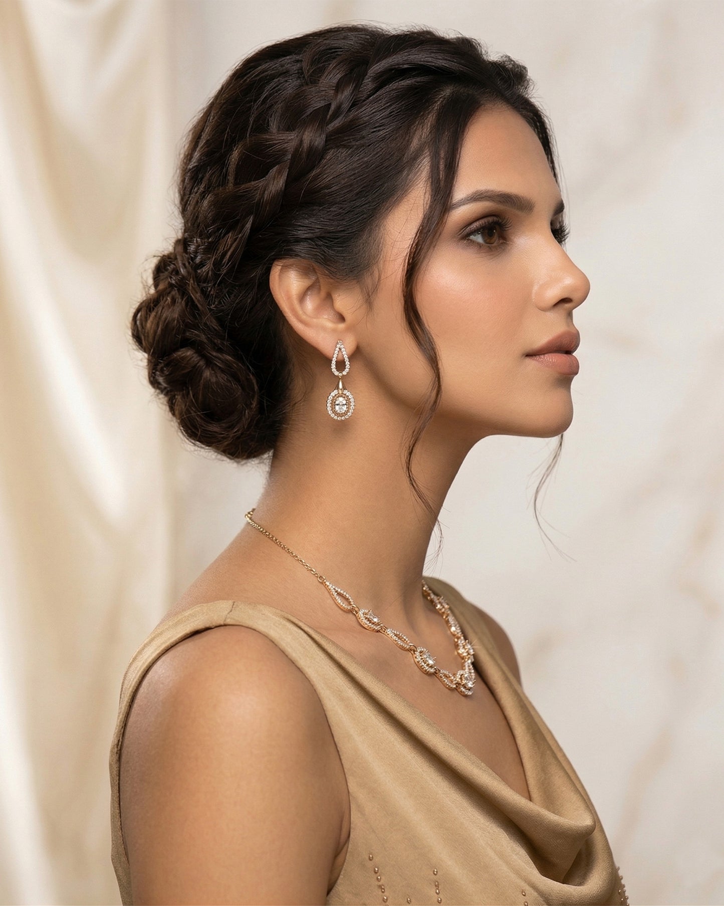 LUMINARA NECKLACE
