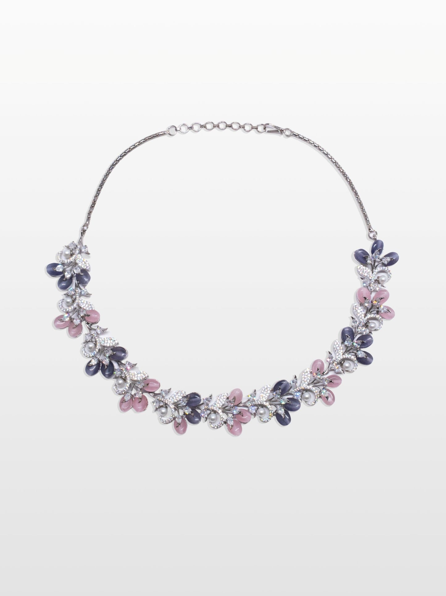 FLEUR NECKLACE
