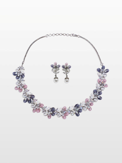 FLEUR NECKLACE