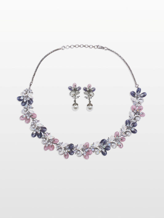 FLEUR NECKLACE