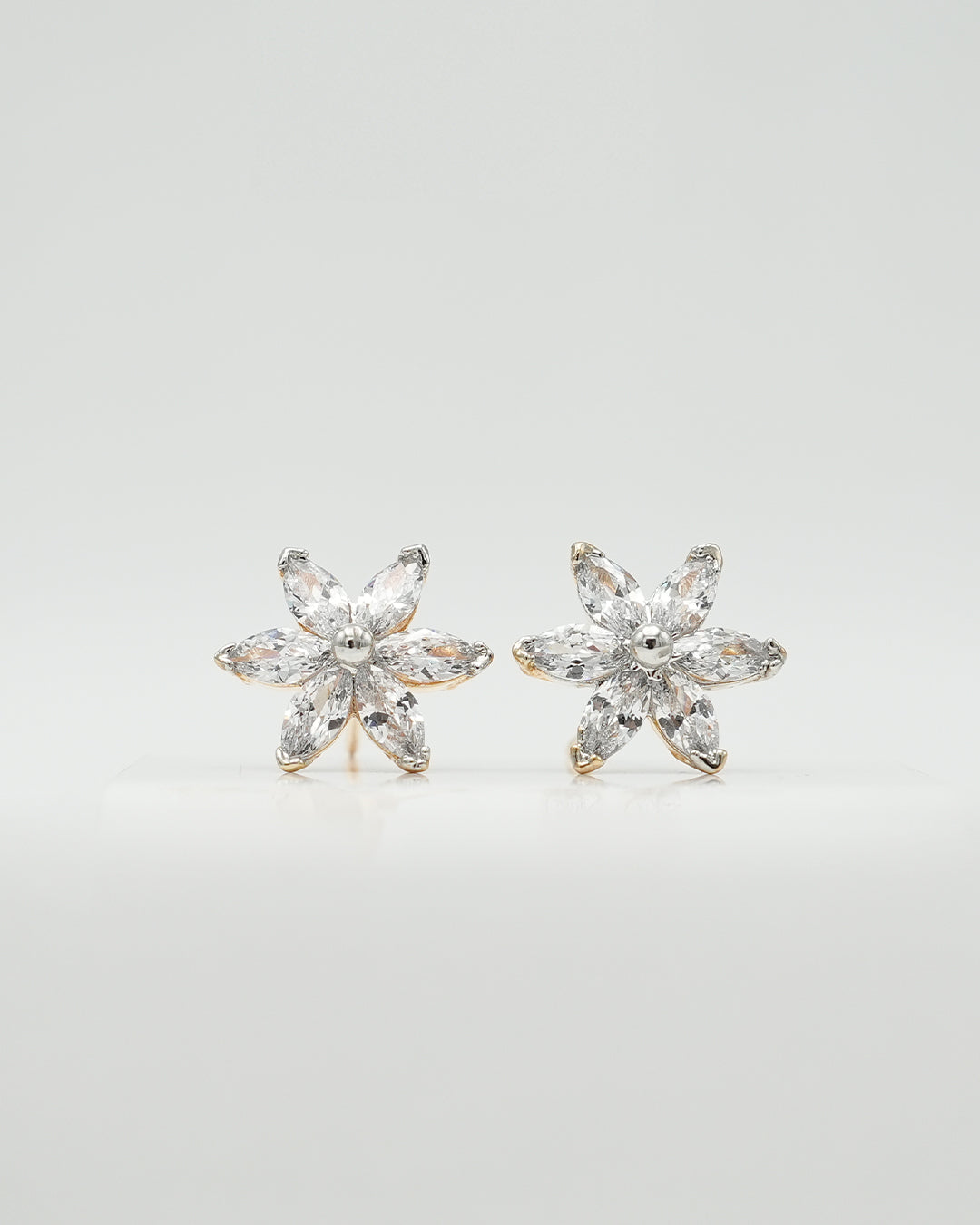 LUMINARA STUD EARRINGS