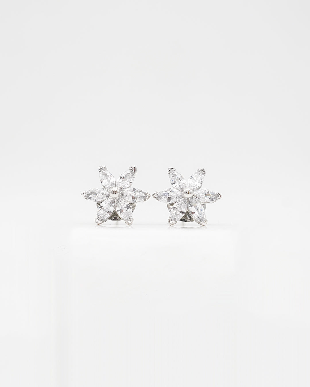 LUMINARA STUD EARRINGS