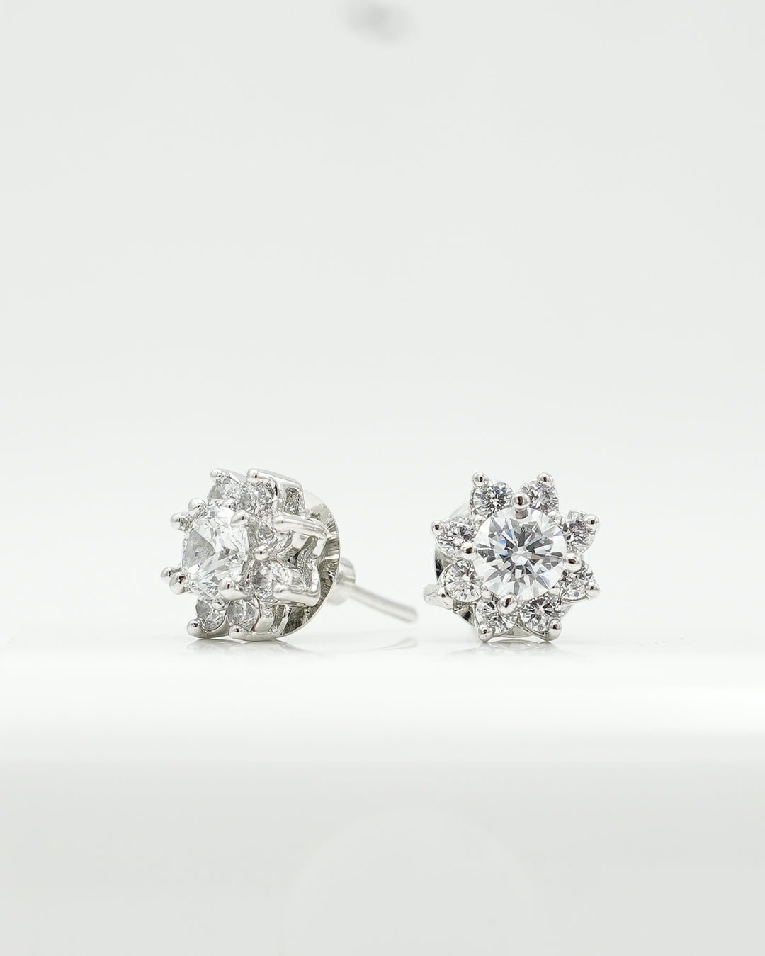 LUMINARA STUD EARRINGS