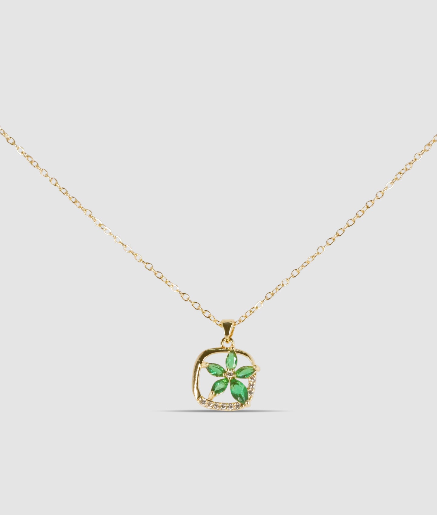 EVERYDAY PENDANT NECKLACE