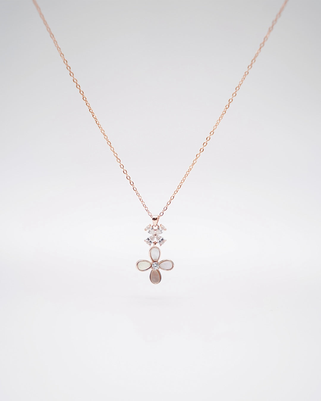 EVERYDAY PENDANT NECKLACE