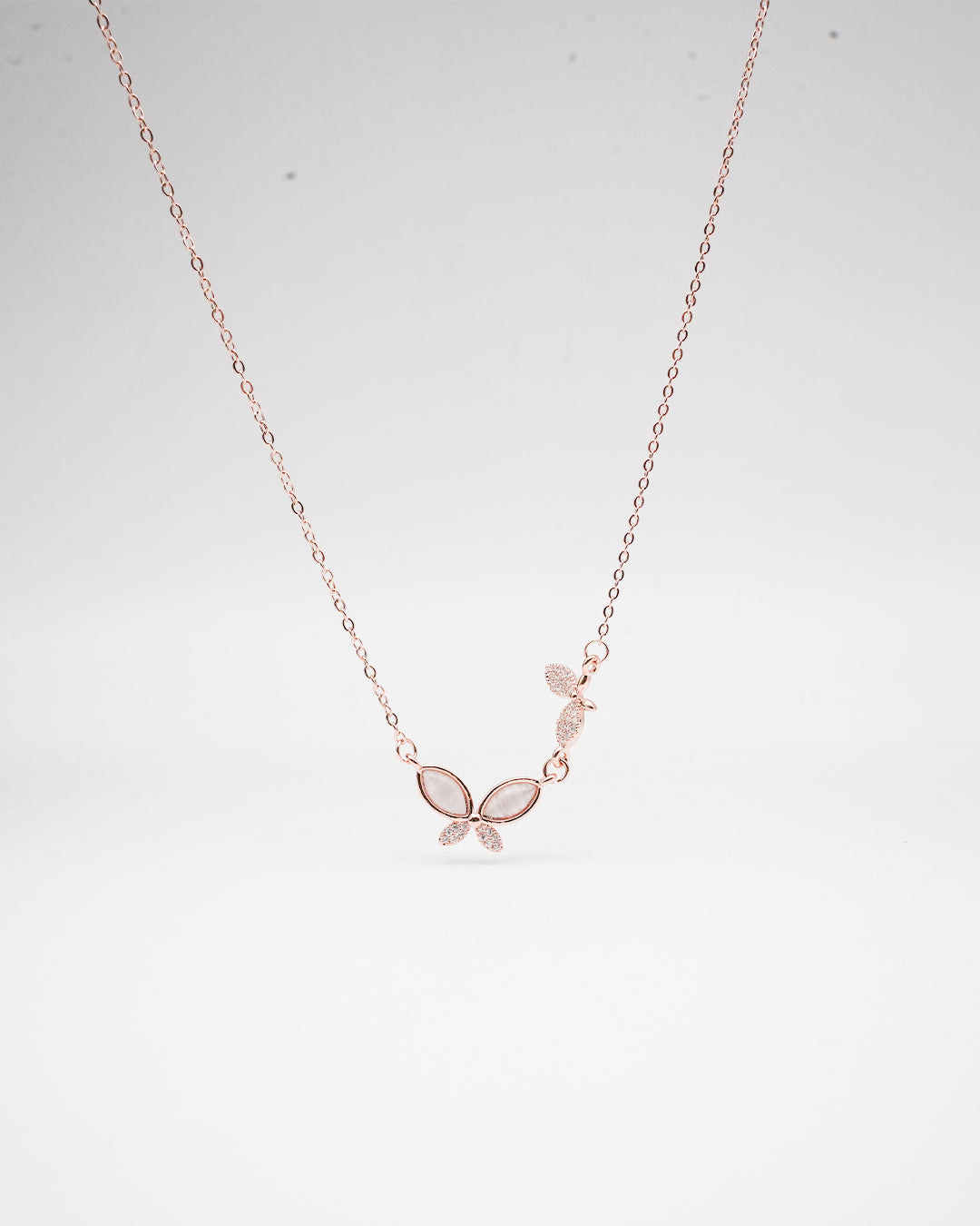 EVERYDAY PENDANT NECKLACE