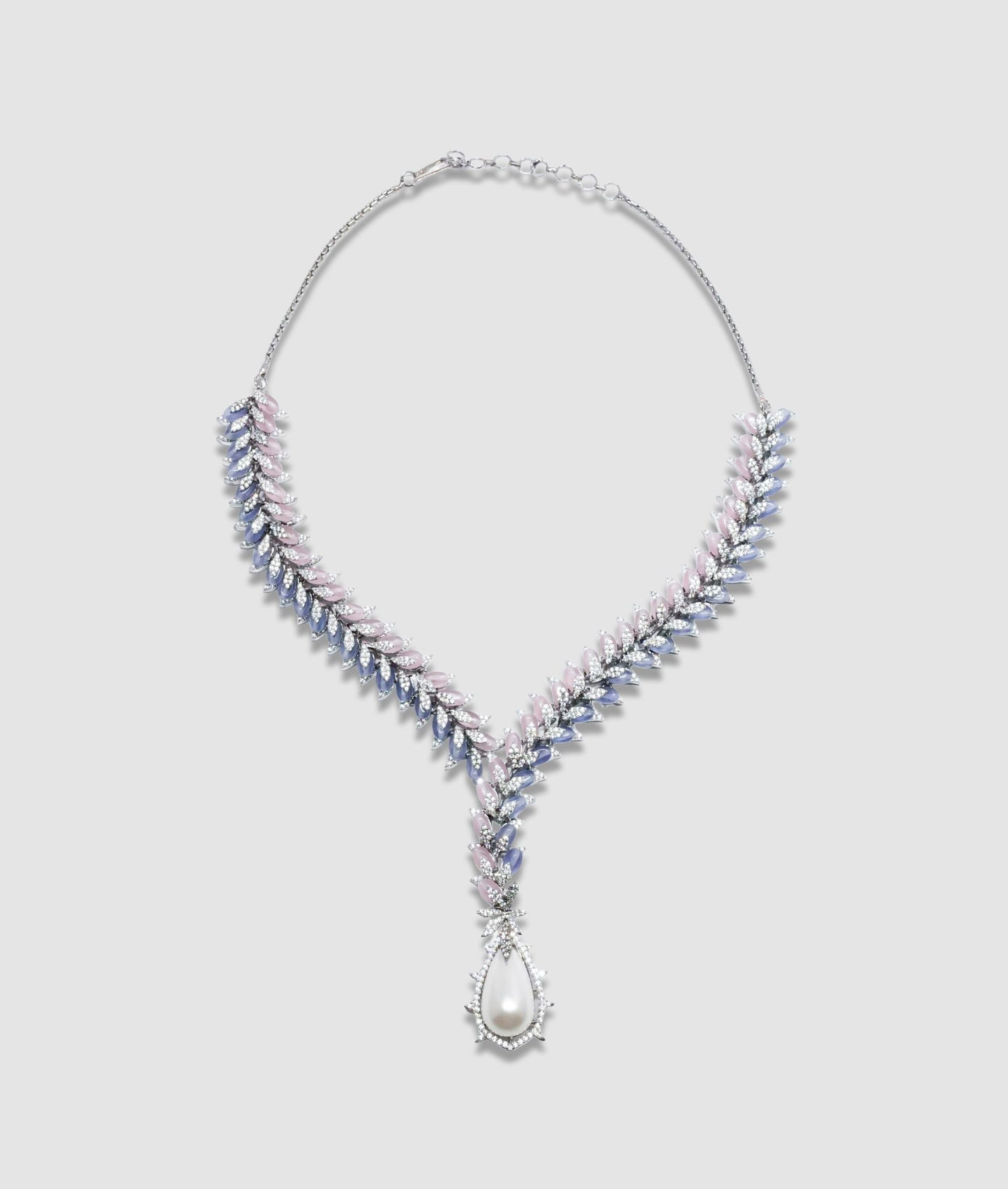 FLEUR NECKLACE