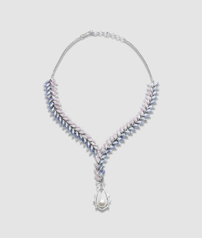 FLEUR NECKLACE