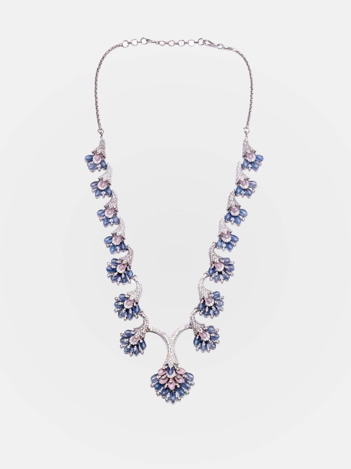 FLEUR NECKLACE