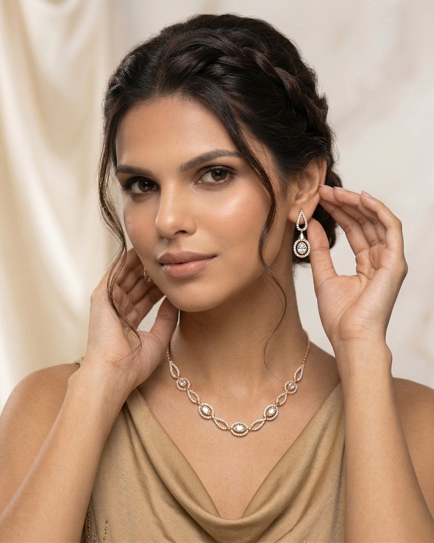 LUMINARA NECKLACE